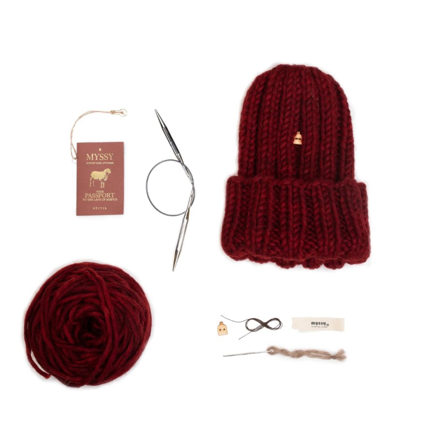 MYSSY Hats | Muffi Knitkit Lingonberry Red